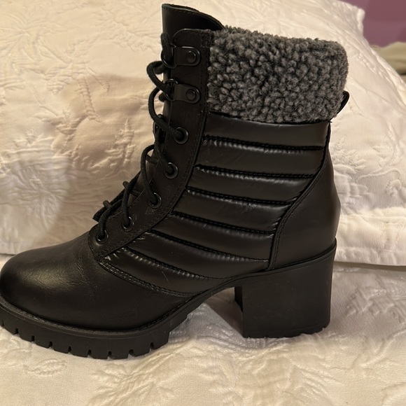 MIA Shoes - MIA Size 7 Black Boots